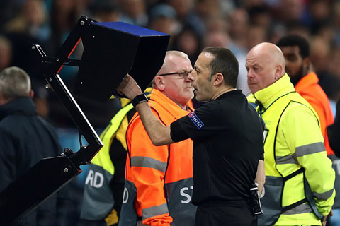 VAR sẽ được áp dụng tại Premier League mùa tới