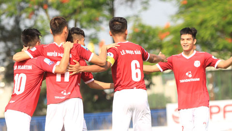 Vòng 7 hạng nhất: Cầu thủ Việt kiều Martin Lo tiếp tục ghi điểm trước trợ lý ông Park Hang Seo