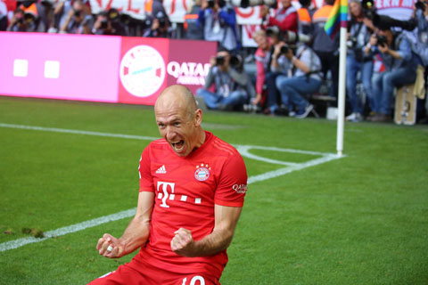 ...và Robben đều ghi bàn sau khi vào sân từ ghế dự bị