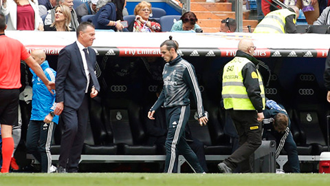 Bale lầm lũi rời sân không một lời tạm biệt
