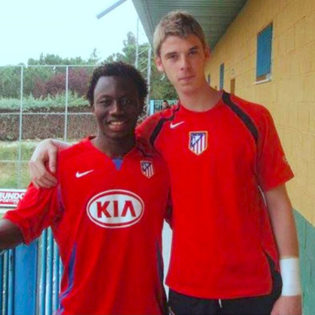 Adams từng tập luyện với thủ thành De Gea ở đội Atletico B