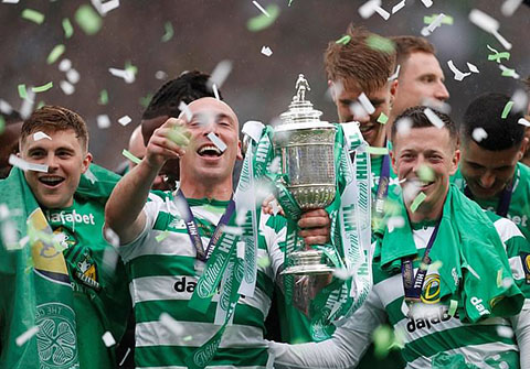 Celtic tiếp tục giữ vững vị trí số 1 ở các giải đấu trong nước