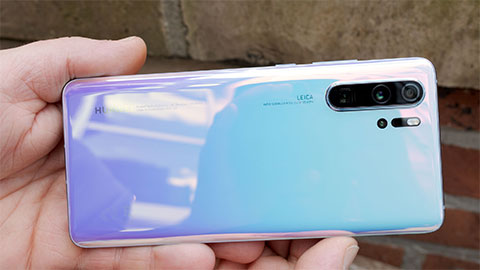 Huawei P30 Pro mạnh ngang Galaxy S10 Plus, giảm giá sốc xuống chỉ còn 3 triệu đồng