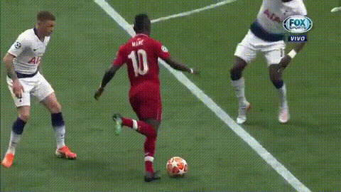 Vì sao trọng tài cho Liverpool hưởng penalty?