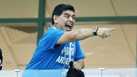 Maradona ngập trong thế giới ma túy, mafia và gái gọi thế nào?