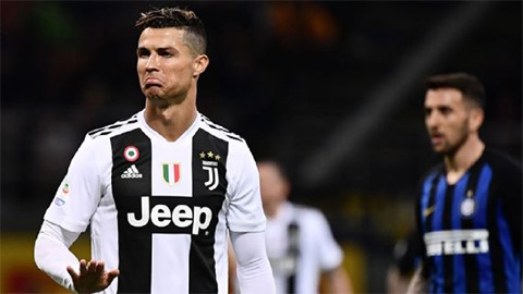 Ronaldo khó 'kê cao gối ngủ' vì vụ hiếp dâm có diễn biến mới