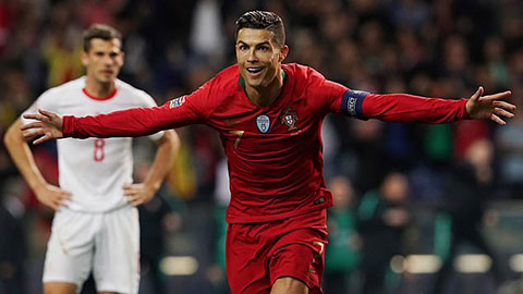 Ronaldo vẫn là huyền thoại với hat-trick cho BĐN