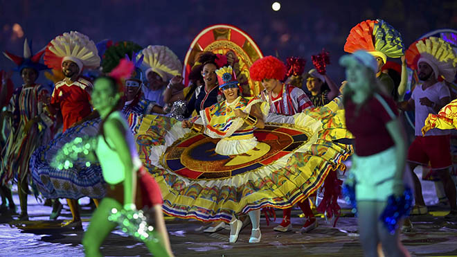 Màu sắc, âm nhạc và những vụ điệu đặc trưng của Brazil lẫn Nam Mỹ mang tới sự phấn khích cho người xem