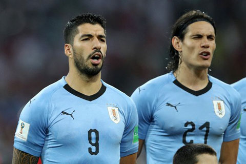 Suarez và Cavani đều ghi bàn ở ngày ra quân của Uruguay