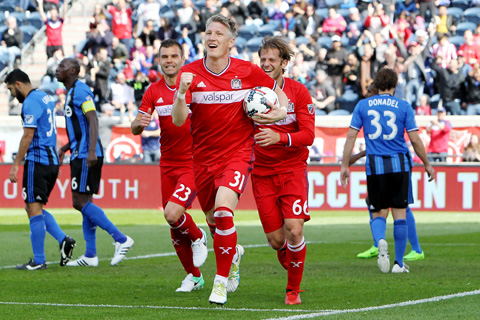 Schweinsteiger (số 31) đang hạnh phúc trong màu áo đội bóng Mỹ - Chicago Fire