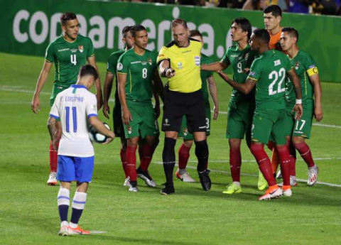 Brazil thắng Bolivia 3-0 ở trận ra quân nhưng chủ yếu nhờ vào VAR