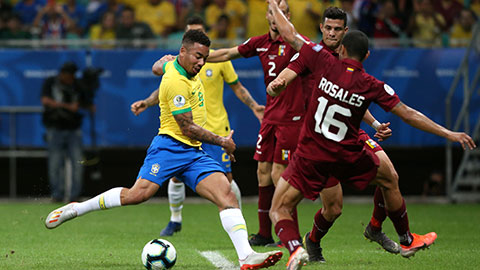 Gabriel Jesus lấy lại vị trí chính thức trong đội hình Brazil: Chiến thắng, ở một cuộc chiến khác