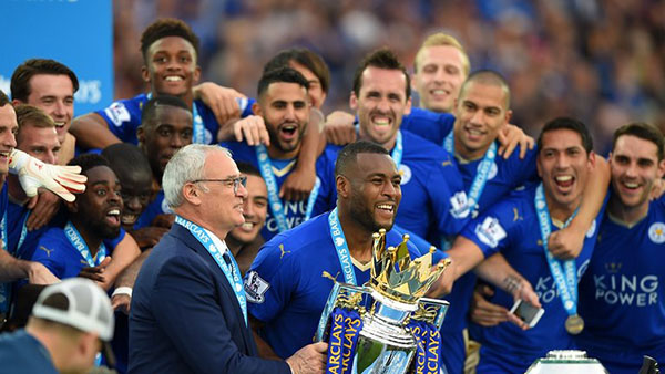 Leicester City của HLV Claudio Ranieri tạo nên cú địa chấn lớn trong lịch sử bóng đá Anh khi giành chức  vô địch Premier League 2015/16