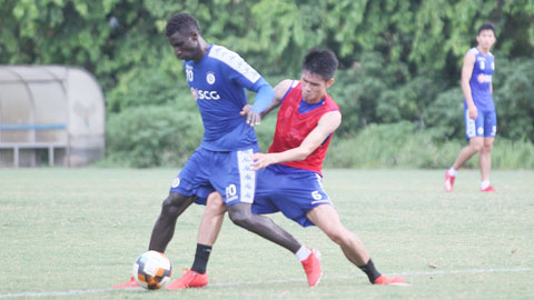 Đinh Tiến Thành: Những cái lắc đầu & mối ân tình với Hà Nội FC