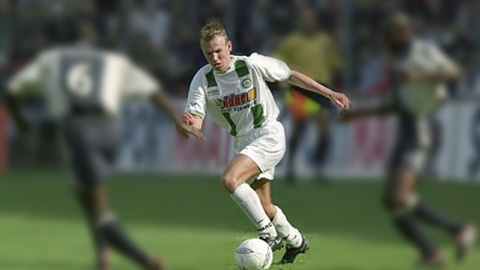 Robben sớm chứng tỏ được tố chất khi khoác áo Groningen