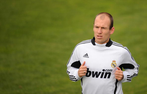 Chuyển sang Real, tài năng của Robben cũng bị nghi ngờ