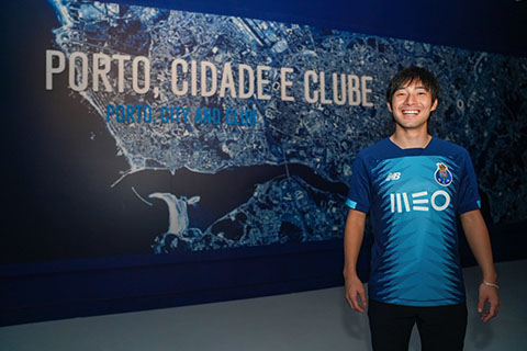 Nakajima vui vẻ trong ngày ra mắt Porto