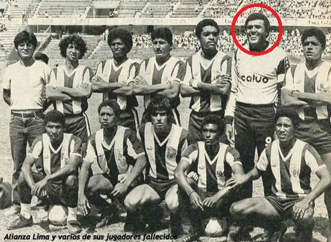 ĐT Peru sau đó đặt hy vọng vào lứa Los Potrillos de Alianza Lima và thủ thành lão tướng Caico (khoanh đỏ)
