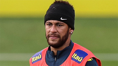 Cha Neymar tiết lộ lý do con trai trở lại PSG muộn