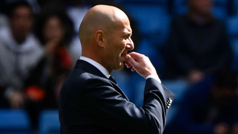 HLV Zidane bất ngờ rời trại huấn luyện của Real ở Canada