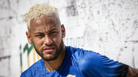 Neymar: 'Tôi chẳng phải siêu anh hùng hay hình mẫu hoàn hảo'