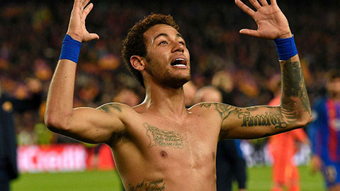 Neymar ăn mừng bàn thắng trong trận đánh bại PSG 6-1 