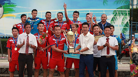 Khánh Hoà bảo vệ thành công chức vô địch bóng đá bãi biển QG