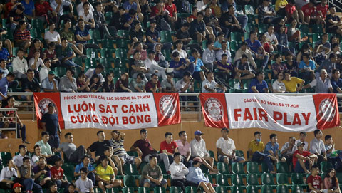 Trước trận TP.HCM vs Hà Nội: Vé khán đài A, B sân Thống Nhất đã bán hết