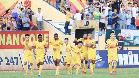 Cả V.League phải dè chừng DNH Nam Định
