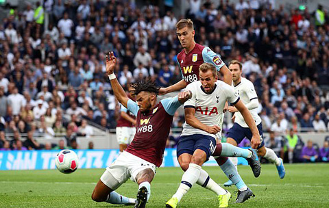 Kane nâng tỷ số lên 2-1 cho Tottenham