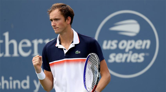 Medvedev hạ Djokovic ở bán kết Cincinnati Masters