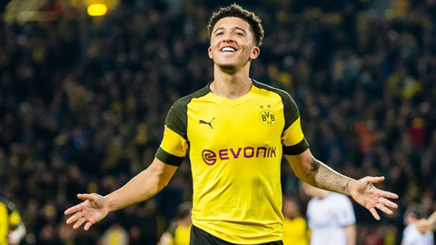 Dortmund: Thay giày thi đấu, Sancho bùng nổ