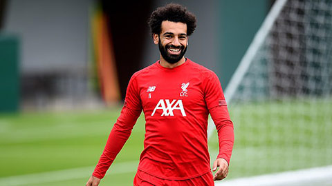 Salah phản pháo Neville về việc rời Liverpool