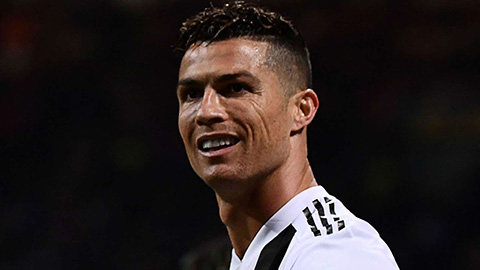 Ronaldo úp mở chuyện giải nghệ vào năm sau