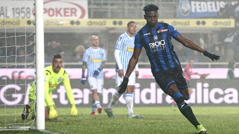 Zapata được kỳ vọng trở thành tiền đạo da màu đầu tiên giành ngôi Vua phá lưới Serie A trong thế kỷ 21