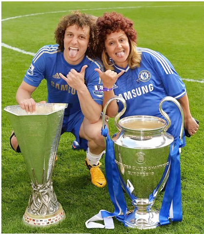 Luiz mời mẹ tới dự một lễ mừng công của Chelsea