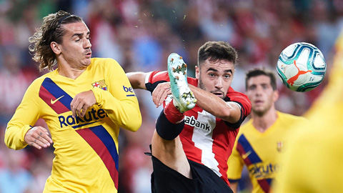 Suarez và Dembele chấn thương, Barca chỉ còn duy nhất Griezmann (trái) là tiền đạo thực sự khỏe mạnh