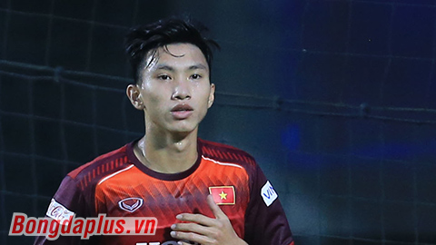 HLV Park Hang Seo tin Văn Hậu, Trọng Hoàng có thể đấu Thái Lan
