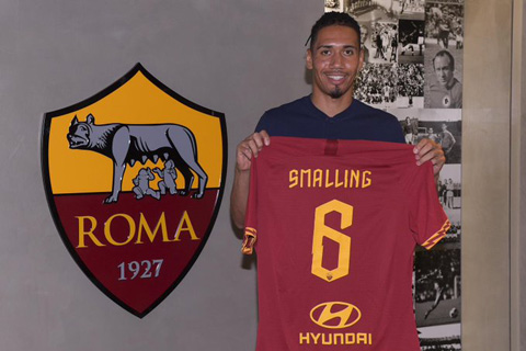 Smalling gia nhập AS Roma theo dạng cho mượn
