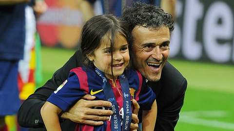 La Liga dành một phút mặc niệm con gái Luis Enrique