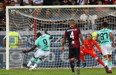 Bàn thắng của Lukaku đã giúp Inter lên ngôi đầu bảng Serie A