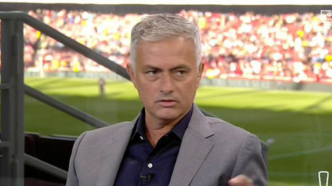 Mourinho chỉ trích Rose khiến Tottenham mất lợi thế ở cuối hiệp 1