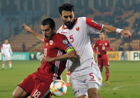 Ở ĐT Armenia, chỉ Mkhitaryan (trái) là cầu thủ thi đấu ở các giải VĐQG hàng đầu châu Âu