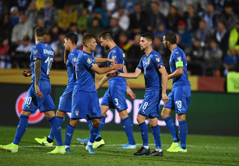 Dưới sự dẫn dắt của Mancini (ảnh chủ), ĐT Italia đã có 6 trận toàn thắng ở vòng loại EURO 2020