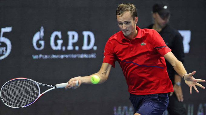 Medvedev thắng trận khi trở lại St. Petersburg Open