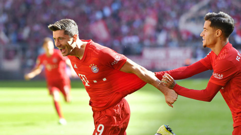 Lewandowski đã có một cú đúp để nâng thành tích ghi bàn tại Bundesliga mùa này lên con số 9