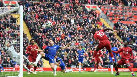 Hàng thủ mong manh của Chelsea khó có thể chống được hỏa lực của Liverpool