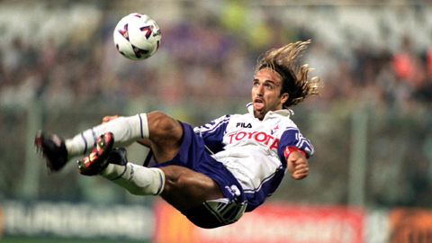 Batistuta thời đỉnh cao với phong cách thi đấu mạnh mẽ
