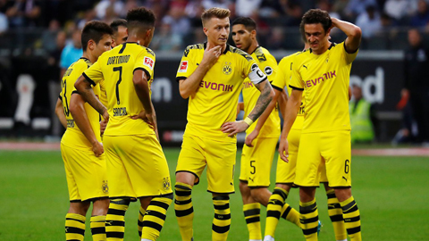 Dortmund lại 'công làm thủ phá'