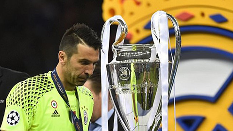 Buffon cảm ơn cuộc đời vì không... vô địch Champions League